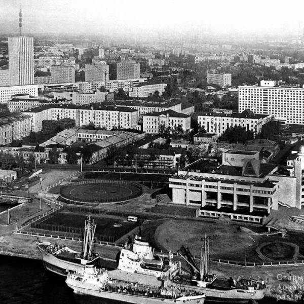 Вид на город с высоты от Красной пристани. 1980 год