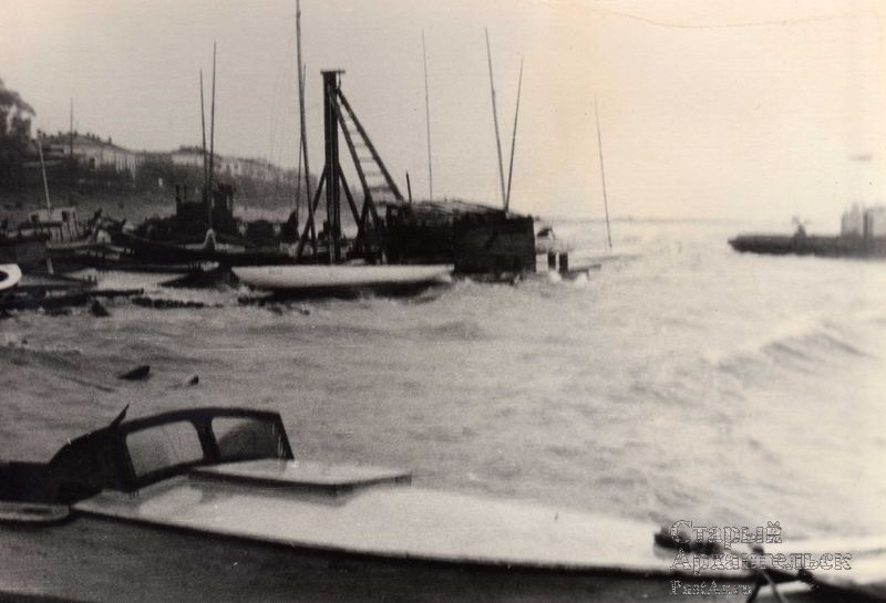 Гавань яхт-клуба во время шторма 1961 г.