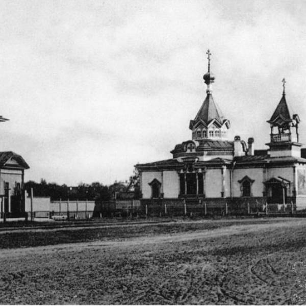 Церковь Иоанна Рыльского на набережной в Соломбале