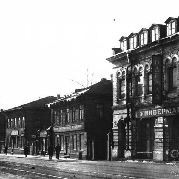 Нечетная сторона пр. П.Виноградова от ул. Поморской в сторону ул. Володарского. Фото 1953 г.