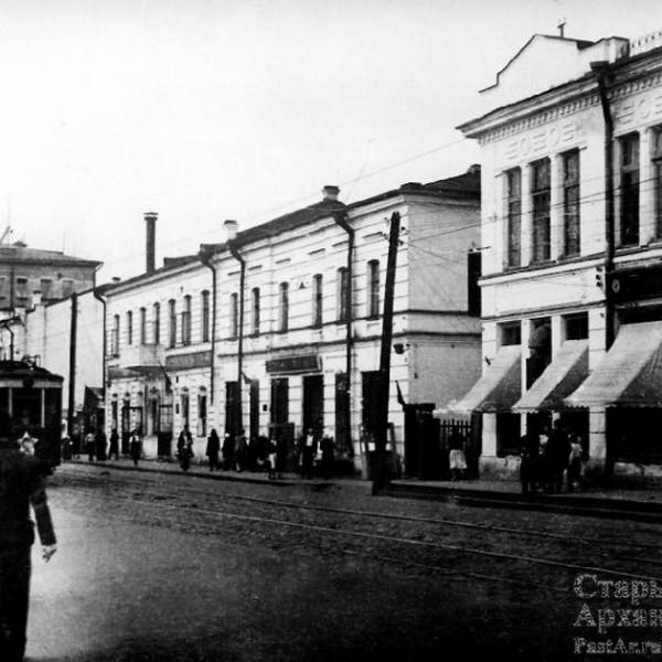 Четная сторона пр. П.Виноградова между ул. Поморская и К.Либкнехта. Фото 1955 г