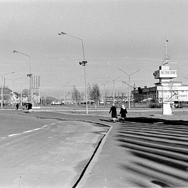 Площадь профсоюзов и МРВ. 1976 год