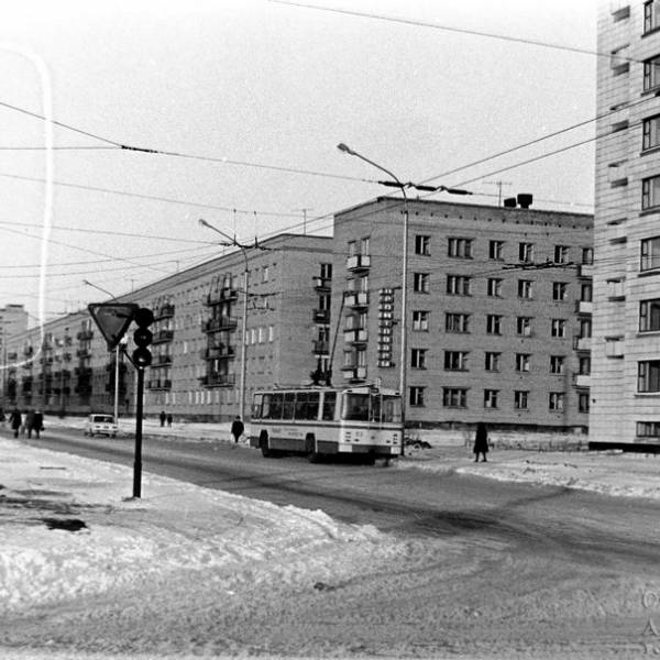 Троллейбус на ул. Тимме. 1975 год