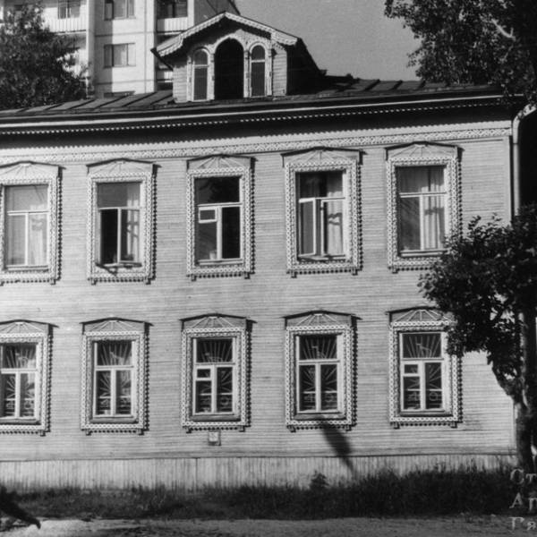 Дом №70 на обновляемой Чумбаровке. 1989 год