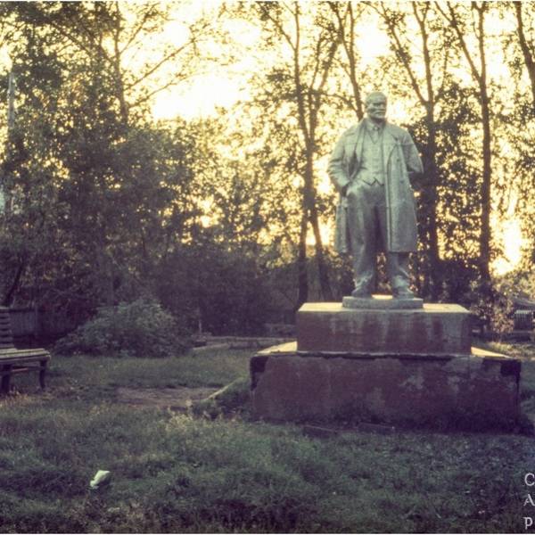 Памятник Ленину на о. Бревенник.  1966 год