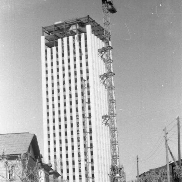 Строительство здания проектных организаций. 1 мая 1976 года