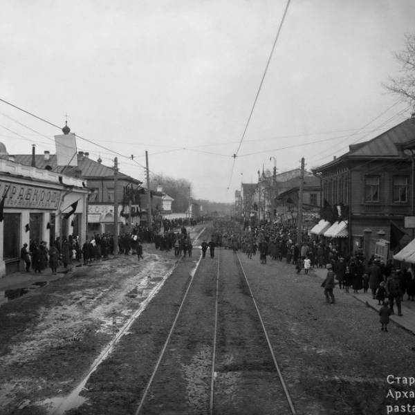 Троицкий проспект в районе улицы Поморской. 1 мая 1925 года