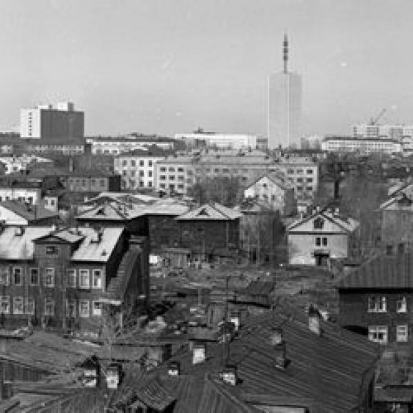 Панорама с крыши Ломоносова, 81 Между Чумбаровкой и Ломоносова