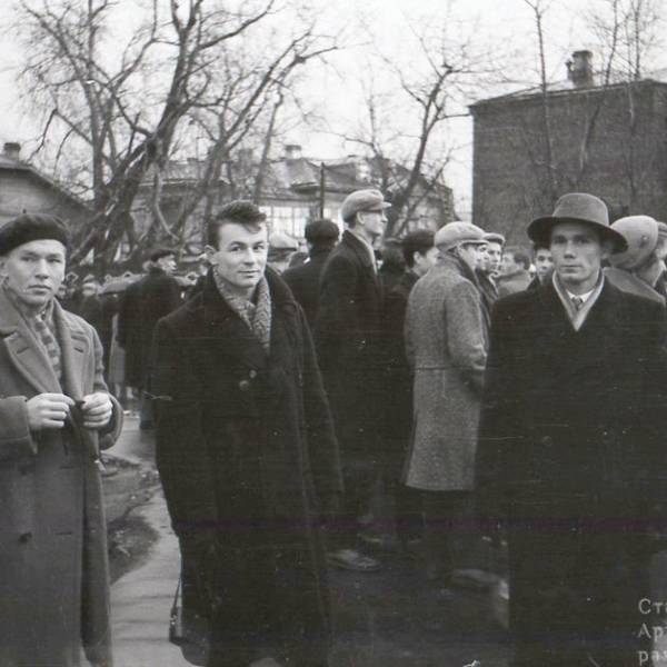 Пересечение Володарского и Чумбаровки. 7 ноября 1961 года.